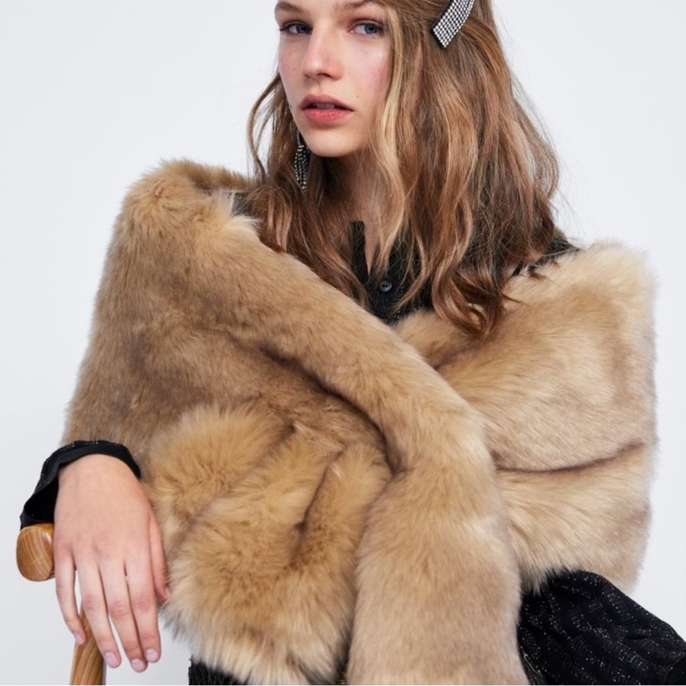 Zara  accessories | faux fur | beige/tan tones | shawl/stole/scarf